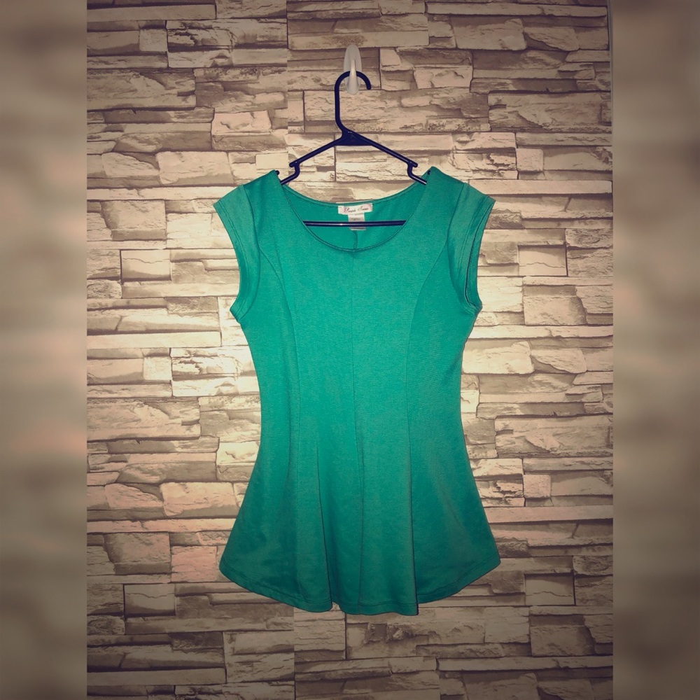 Sleeveless shirt